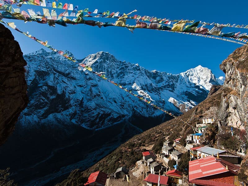 everest trek 1.jpg